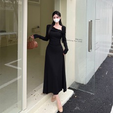 批发实拍~秋冬新款红色赫本风长袖针织大码连衣裙收腰气质长裙回门服
