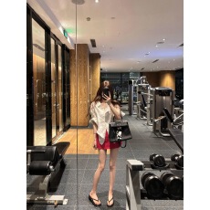 批发韩系慵懒风纯色翻领单排扣<b class='q'>衬衫</b>外搭女2026夏季防晒<b class='q'>衬衣</b>外套