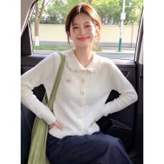 批发学院风花瓣纽扣娃娃领长袖上衣女装秋季<b class='q'>甜美</b>减龄软糯舒适针织毛衣