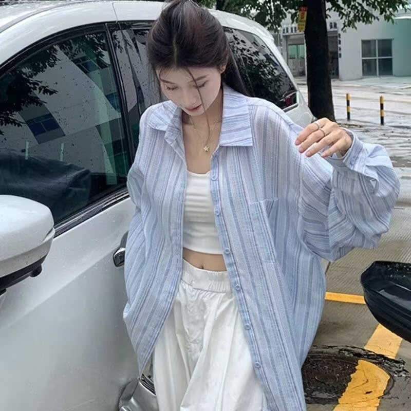 얇은 스타일 셔츠 맨위 여성 봄 디자인 센스 루즈핏 느긋한 긴팔 파란색 스트라이프 캐주얼 외부 가져 가라. 오픈 가디건