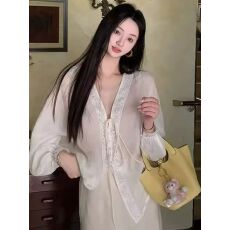 批发蓝色蕾丝边V领系带苎麻长袖<b class='q'>衬衫</b>女夏新款高级感百搭薄款防晒<b class='q'>衬衣</b>