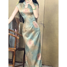 批发画报夫人新中式国风高级提花缎面水滴立领连衣裙清妃笑