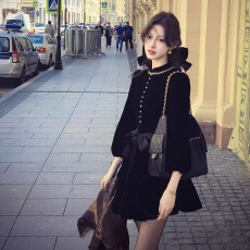 批发吃绿色菜伯拉德千金 新品95折赫本风黑色丝绒长袖<b class='q'>连衣裙</b>秋季