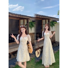 批发实拍大码女装胖mm韩系显瘦夏季温柔风浅杏碎花桔梗<b class='q'>连衣裙</b>