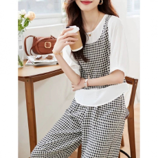 批发2026<b class='q'>夏季</b>新款时尚韩版显瘦百搭格子拼接七分<b class='q'>裤</b>+圆领T恤套<b class='q'>装</b>女潮