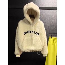 批发高级感超厚羊羔毛连帽<b class='q'>卫衣</b>女冬季新款加绒加厚百搭保暖毛绒绒上衣