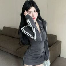 批发港风高级小众polo领拉链长袖<b class='q'>连衣裙</b>女运动风辣妹褶皱修身包臀裙