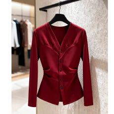 批发轻熟感红色V领褶皱收腰长袖打底衫女秋<b class='q'>冬</b>新款设计感修身显瘦上衣