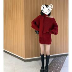 批发新款韩版时尚斜肩氛围感露肩毛衣+飘带+松紧腰半身裙两件套