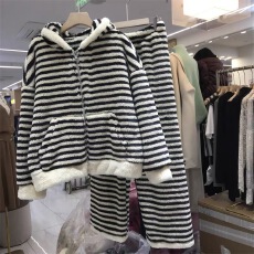 批发<b class='q'>韩国</b>ins条纹情侣睡衣男女秋冬季珊瑚绒加厚可外穿遛弯家居服套装