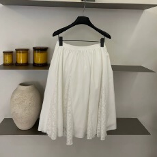 批发BLOSSOM-冬上新法式复古<b class='q'>蕾丝</b>拼接高腰A字裙加厚<b class='q'>半身裙</b>Bm1125