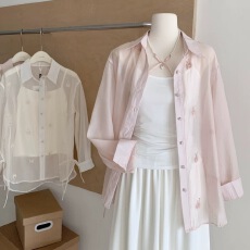 批发夏新款<b class='q'>女</b>装法式文艺亮片绣花百搭通勤薄款衬衫外套上衣