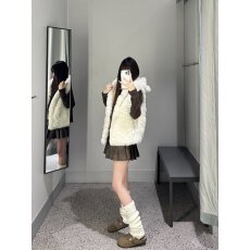 批发新款小熊耳朵设计连帽百搭獭兔毛高质量白色宽松型马甲厚款外套衫