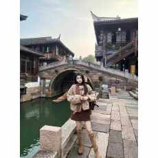 批发牛角扣设计感双面穿百搭款加厚小众皮毛一体宽松型超好看流行上衣