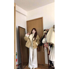 批发2026<b class='q'>秋</b>冬季新款巨好看羊羔毛小香风厚外套女独特漂亮初冬外穿上衣
