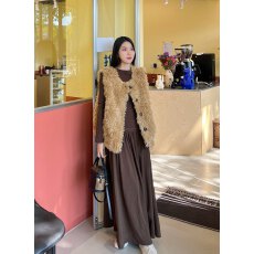 批发时尚设计感外穿毛茸茸马甲背心2026厚款新品超好看高质量减龄上衣