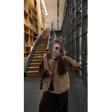 批发高级感百搭款外套流行毛茸茸设计感女厚款马甲外套小衫舒适感上衣