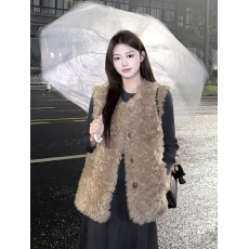 批发<b class='q'>甜美</b>风超好看马甲外套小衫百搭款高级感常规流行款减龄背心女上衣