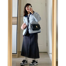 批发单排扣羽绒服蓝色百搭款棉服长袖常规款娃娃领加厚保暖款女生上衣