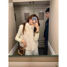 环保皮草毛毛设计女生上衣超好看纯白色外套立领设计感保暖款马甲