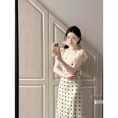 批发春夏款法式<b class='q'>波点</b>吊带<b class='q'>连衣裙</b>女2026年夏季包臀裙蕾丝拼接裙辣妹收腰