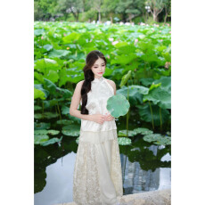 批发新品蝴蝶结设计时尚长裙高级感纯色挂脖领流行女生无袖A字裙套装