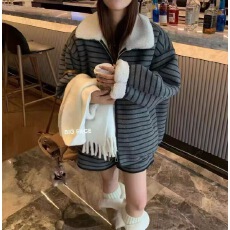 批发2025<b class='q'>冬</b>季新款韩系松弛感宽松显瘦百搭套装时尚气质条纹外套女休闲