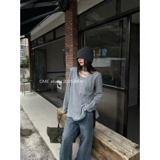 批发新款不规则挂脖设计感宽松显瘦磨毛开衩长袖<b class='q'>T</b><b class='q'>恤</b>女