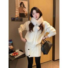 批发慵懒高级加厚绞花针织套装女冬季新款休闲毛衣配纽扣半身裙两件套