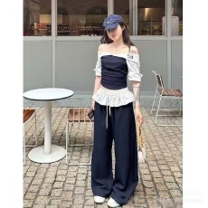 批发一<b class='q'>字</b>肩撞色露肩短袖<b class='q'>T</b>恤女夏季韩系设计感拼接上衣长<b class='q'>裤</b>套装