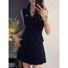 批发防走光百褶半身裙+西装马甲上衣套装<b class='q'>女</b>2026夏新显瘦小香风两件套