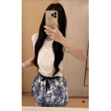 批发新款气质淑女修身翻领无袖针织上衣+高腰系带印花半身裙套装