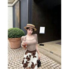 批发夏季修身性感简约U领中袖上衣+重工花朵半身裙气质<b class='q'>名媛</b>风<b class='q'>套装</b>