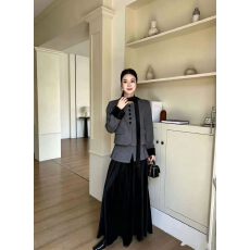 批发轻熟风氛围感套装女纯色圆领小香短上衣垂感长款<b class='q'>半身裙</b>加棉