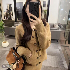 批发复古软糯金别致属扣慵懒风加厚毛衣开衫女冬季新款休闲阔腿裤套装