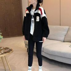 批发现货秋冬羊羔毛绒<b class='q'>外套</b>女新款韩版高级感拼接撞色加绒<b class='q'>棒球</b>服女#854