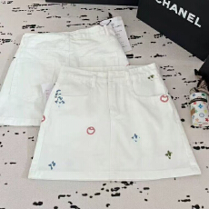 批发彩色重工刺绣白色牛仔短裤夏新款<b class='q'>清新</b>高腰热裤时尚百搭半身裙