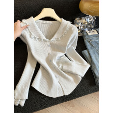 批发实拍超好看<b class='q'>蕾丝</b>拼接娃娃领上衣女秋冬气质收腰别致漂亮打底针织衫