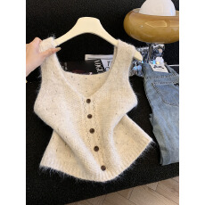 批发实拍<b class='q'>甜美</b>软糯风针织毛衣背心女秋季新款法式挖肩无袖小上衣外搭