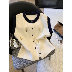 批发实拍设计感刺绣针织马甲背心女2025<b class='q'>冬</b>季新款软糯叠穿显瘦毛衣外套