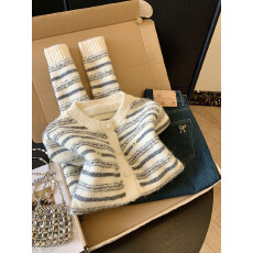 批发实拍冬装<b class='q'>新款</b>立体花朵针织开衫女甜美温柔撞色条纹毛衣<b class='q'>外套</b>上衣女