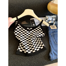 批发实拍 吊带背心时尚洋气时髦<b class='q'>棋盘</b><b class='q'>格</b>上衣春新款v领打底针织衫上衣女