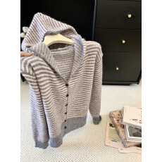 批发实拍韩版条纹连帽长袖毛衣外套女秋冬季新款宽松显瘦针织<b class='q'>开衫</b>上衣