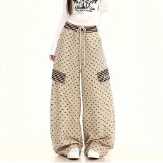 原版爱心满印羊羔绒复合面料高质量阔腿卫裤卡其色