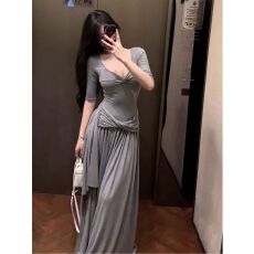 批发法式纯欲性感灰色扭结连衣裙子女<b class='q'>夏季</b>2026新款高级感气质收腰长裙