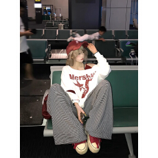 批发韩系慵懒风超好看独特漂亮白色卫衣女2026春新款斜肩露肩