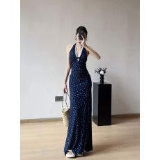 批发v领碎花吊带挂脖<b class='q'>连衣裙</b>女2026夏季新款辣妹收腰显瘦无袖背心长裙