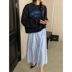 批发条纹<b class='q'>半身裙</b>2026春夏法式复古优雅度假风大摆裙高级感休闲半身长<b class='q'>裙</b>