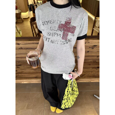 批发街头风复古正肩短袖女夏季新款十字架<b class='q'>印花</b>撞色拼接T恤百搭