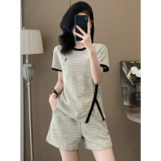 批发<b class='q'>气质</b>休闲<b class='q'>运动服</b>套装女夏新款不规则上衣短裤两件套装
